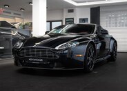 Aston Martin Vantage 1
