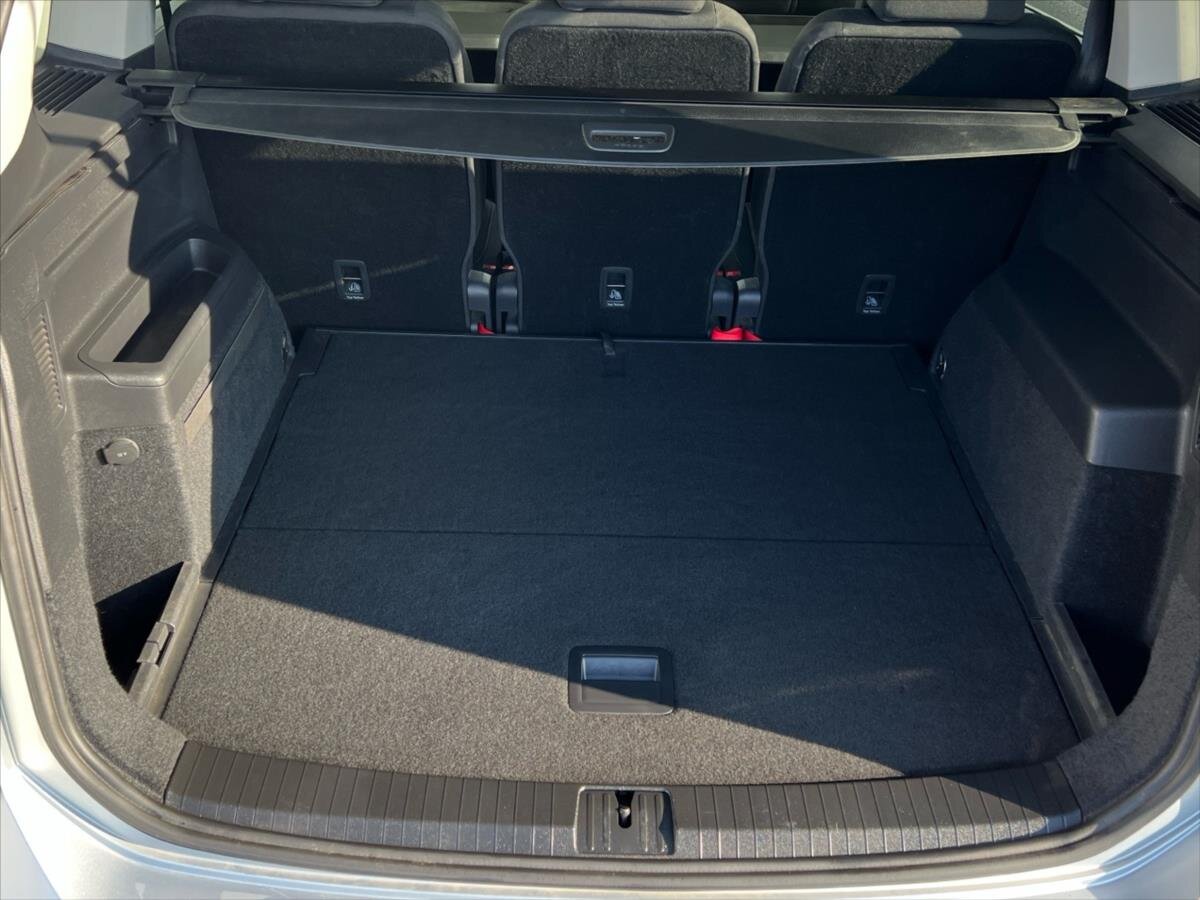 Volkswagen Touran MPV 1,5 l 110 kw