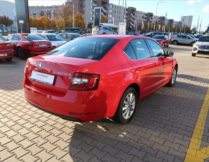 Škoda Octavia Liftback 1,6 l 85 kw