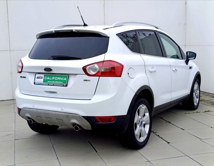 Ford Kuga SUV / Terénní 2,0 l 120 kw