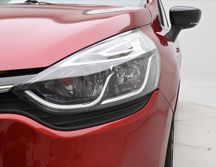 Renault Clio Hatchback 898,0 66 kw