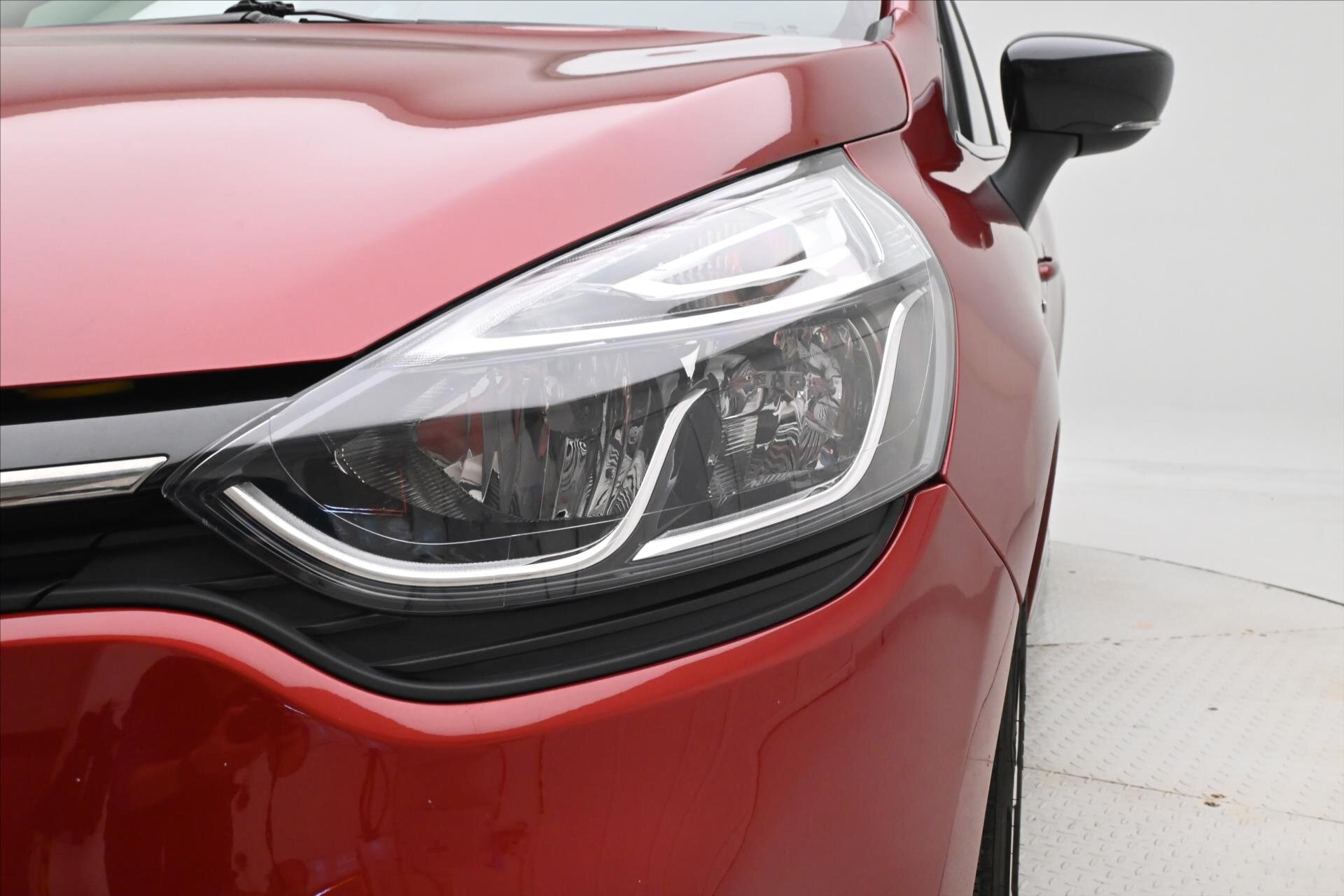 Renault Clio Hatchback 898,0 66 kw