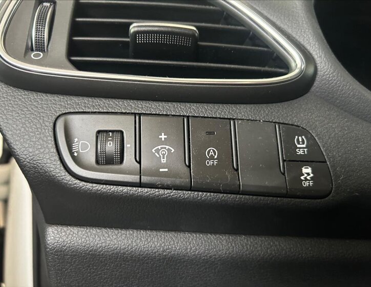 Hyundai i30 Liftback 998,0 74 kw