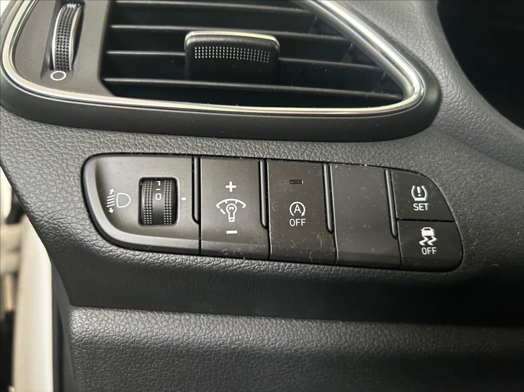 Hyundai i30 Liftback 998,0 74 kw