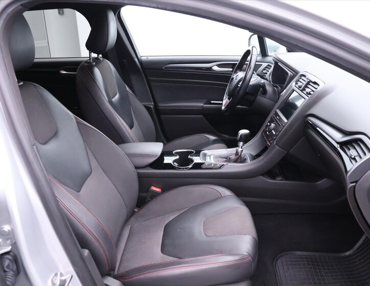 Ford Mondeo Kombi 2,0 l 132 kw