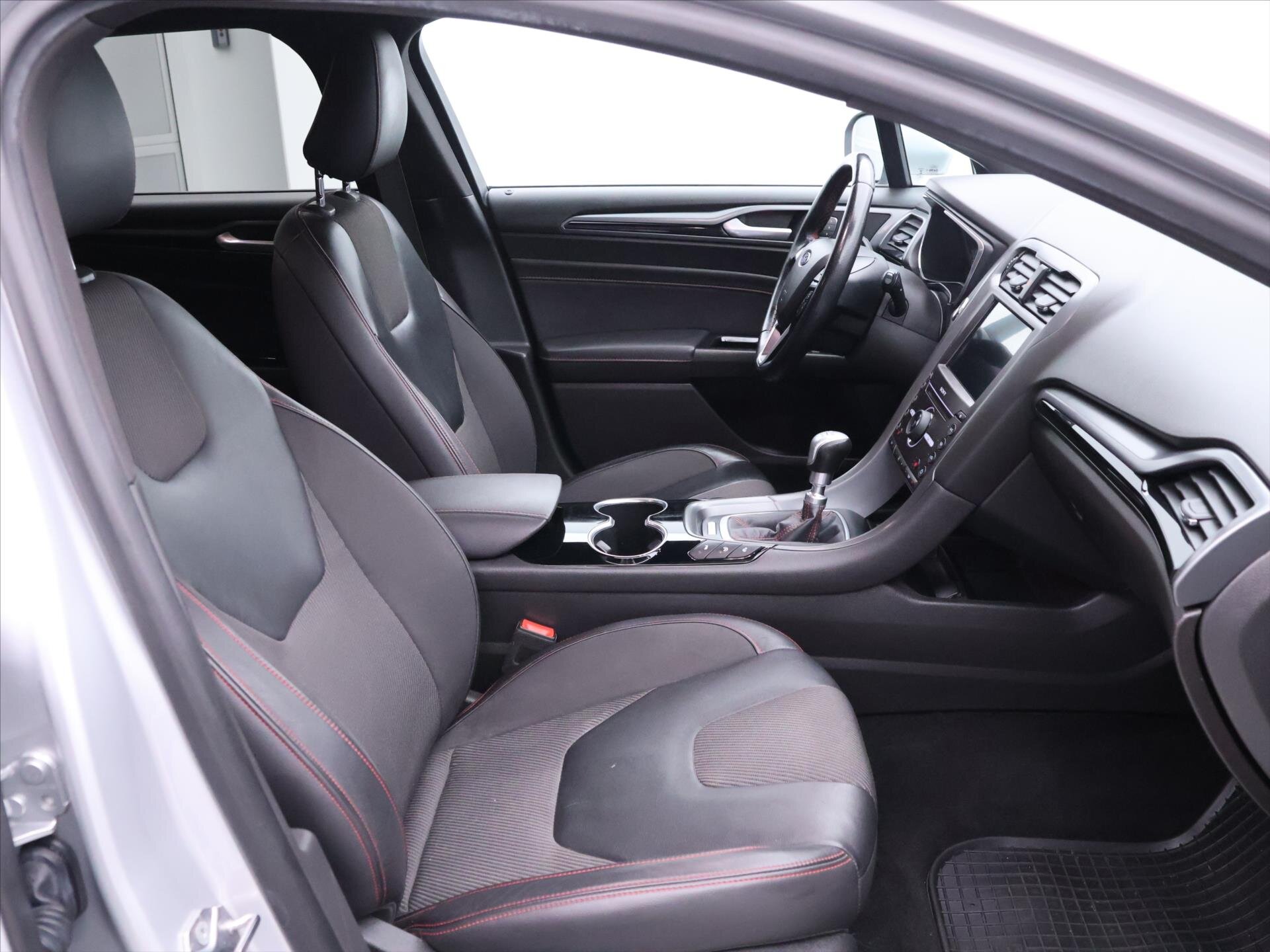 Ford Mondeo Kombi 2,0 l 132 kw