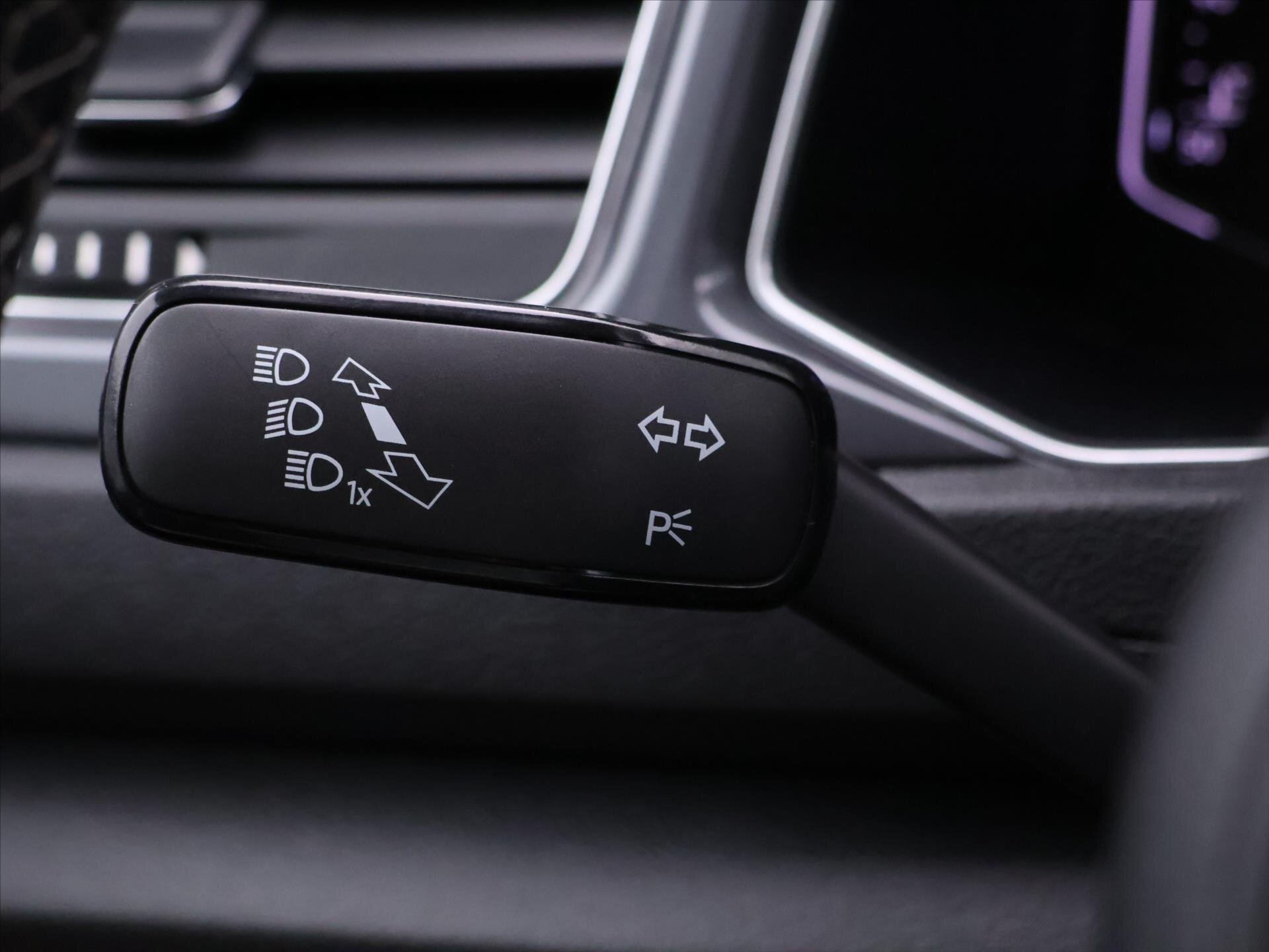 Volkswagen T-Roc SUV / Terénní 1,5 l 110 kw