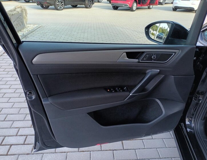 Volkswagen Golf Sportsvan MPV 1,4 l 92 kw