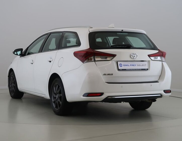 Toyota Auris 7