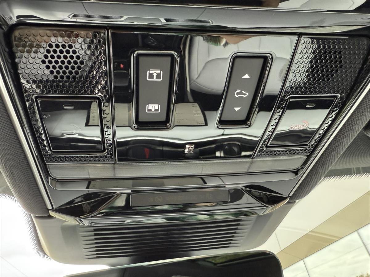 Land Rover Range Rover Sport SUV / Terénní 3,0 l 184 kw