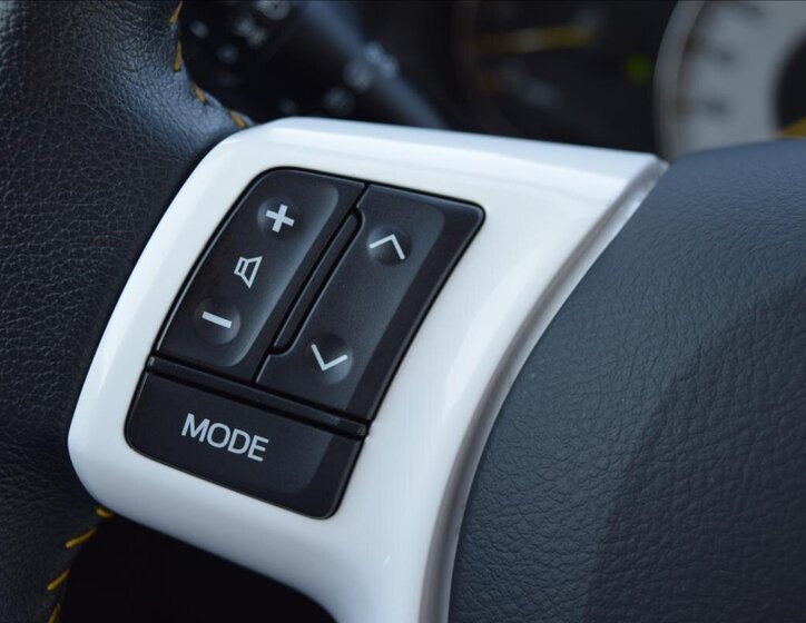 Toyota Yaris Hatchback 998,0 51 kw