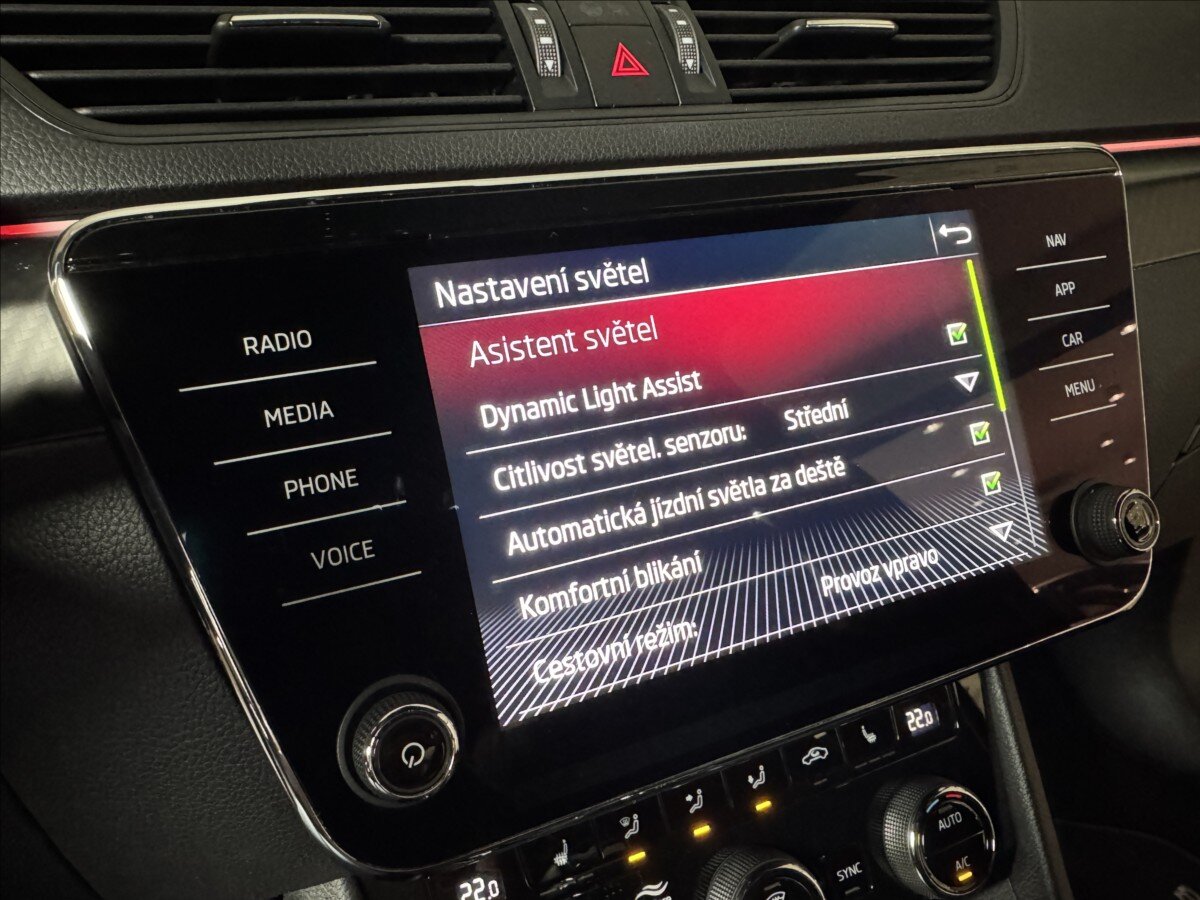 Škoda Superb Kombi 1,5 l 110 kw