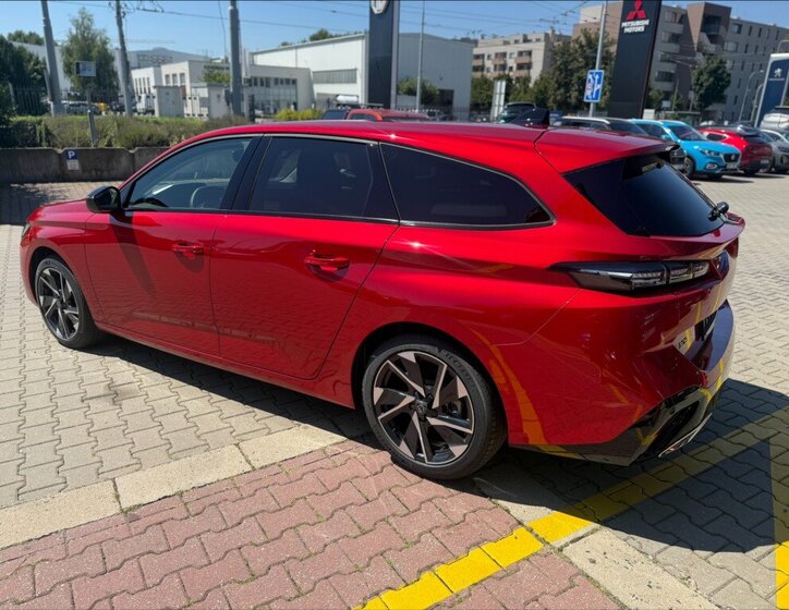 Peugeot 308 Kombi 1,2 l 107 kw