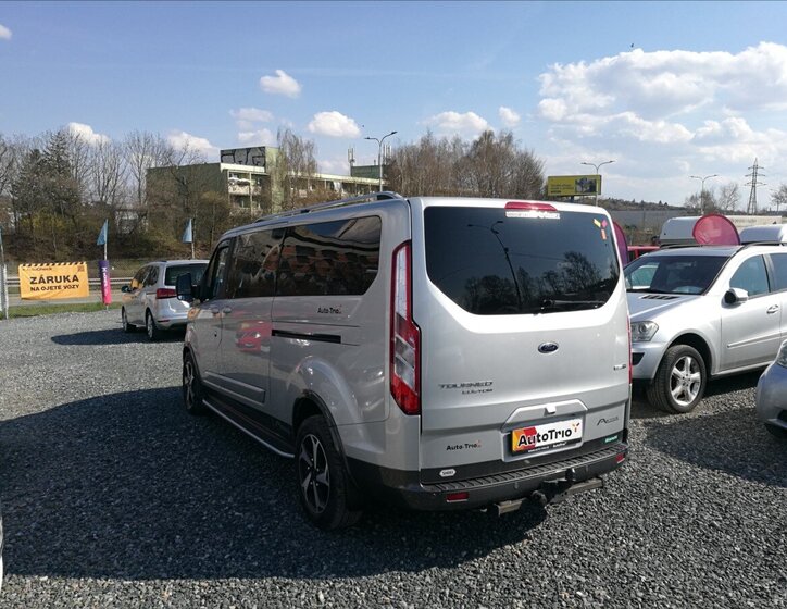 Ford Tourneo Custom MPV 2,0 l 110 kw