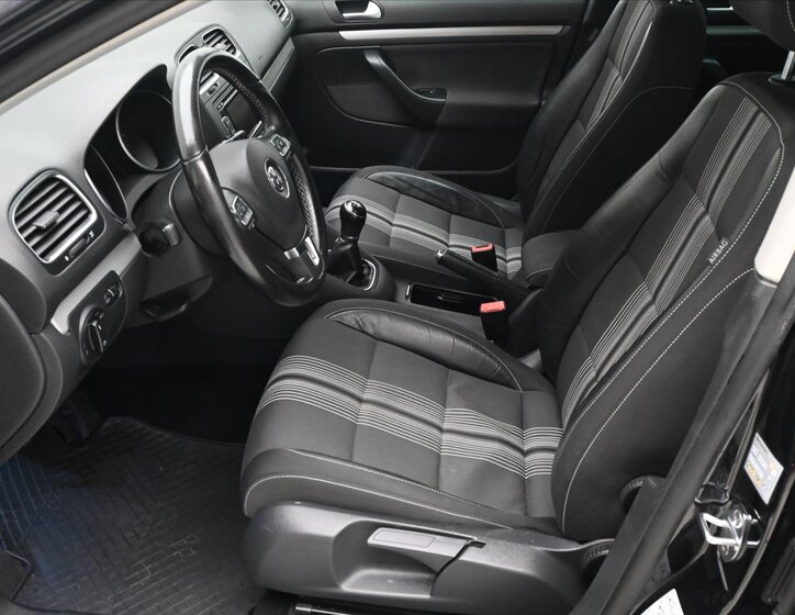 Volkswagen Golf Kombi 1,6 l 77 kw