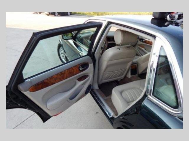 Jaguar XJ8 Sedan 0,0 209 kw