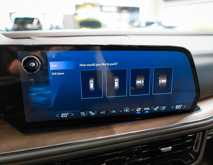 Chevrolet Suburban SUV 6,2 l 313 kw