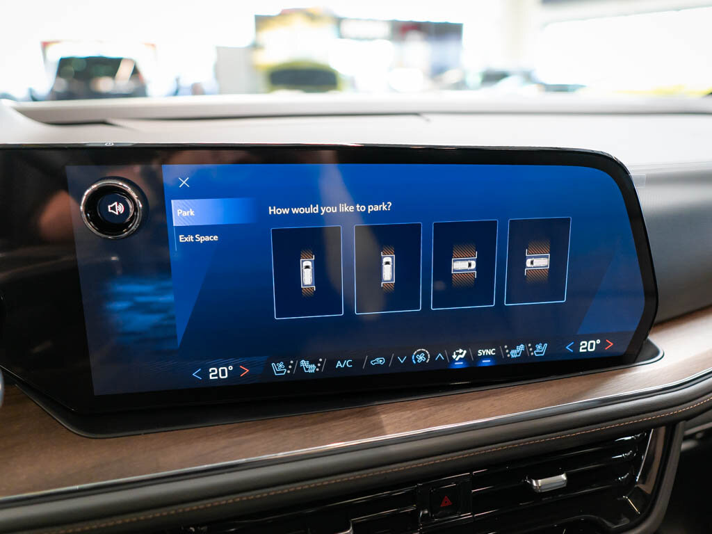 Chevrolet Suburban SUV 6,2 l 313 kw