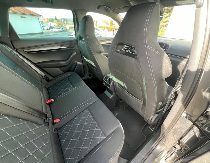 Škoda Karoq SUV 1,5 l 110 kw