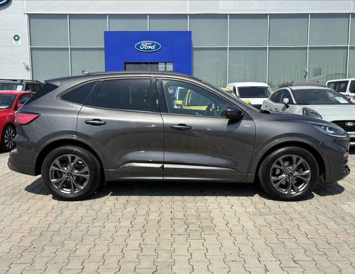 Ford Kuga SUV / Terénní 2,0 l 88 kw