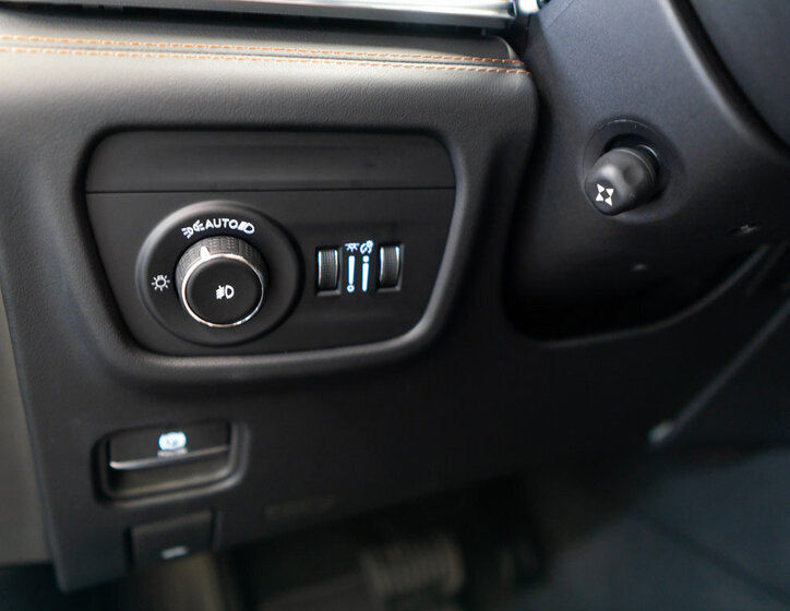 Jeep Grand Cherokee 24