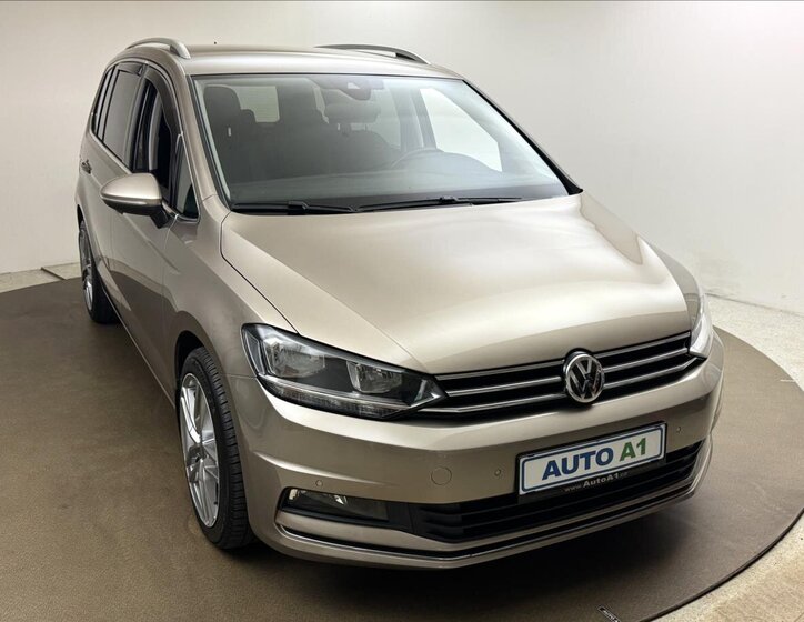 Volkswagen Touran 3