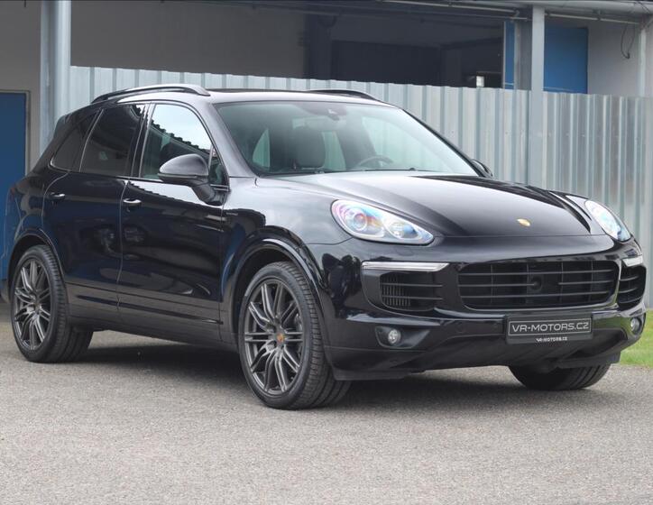 Porsche Cayenne SUV 4,1 l 283 kw