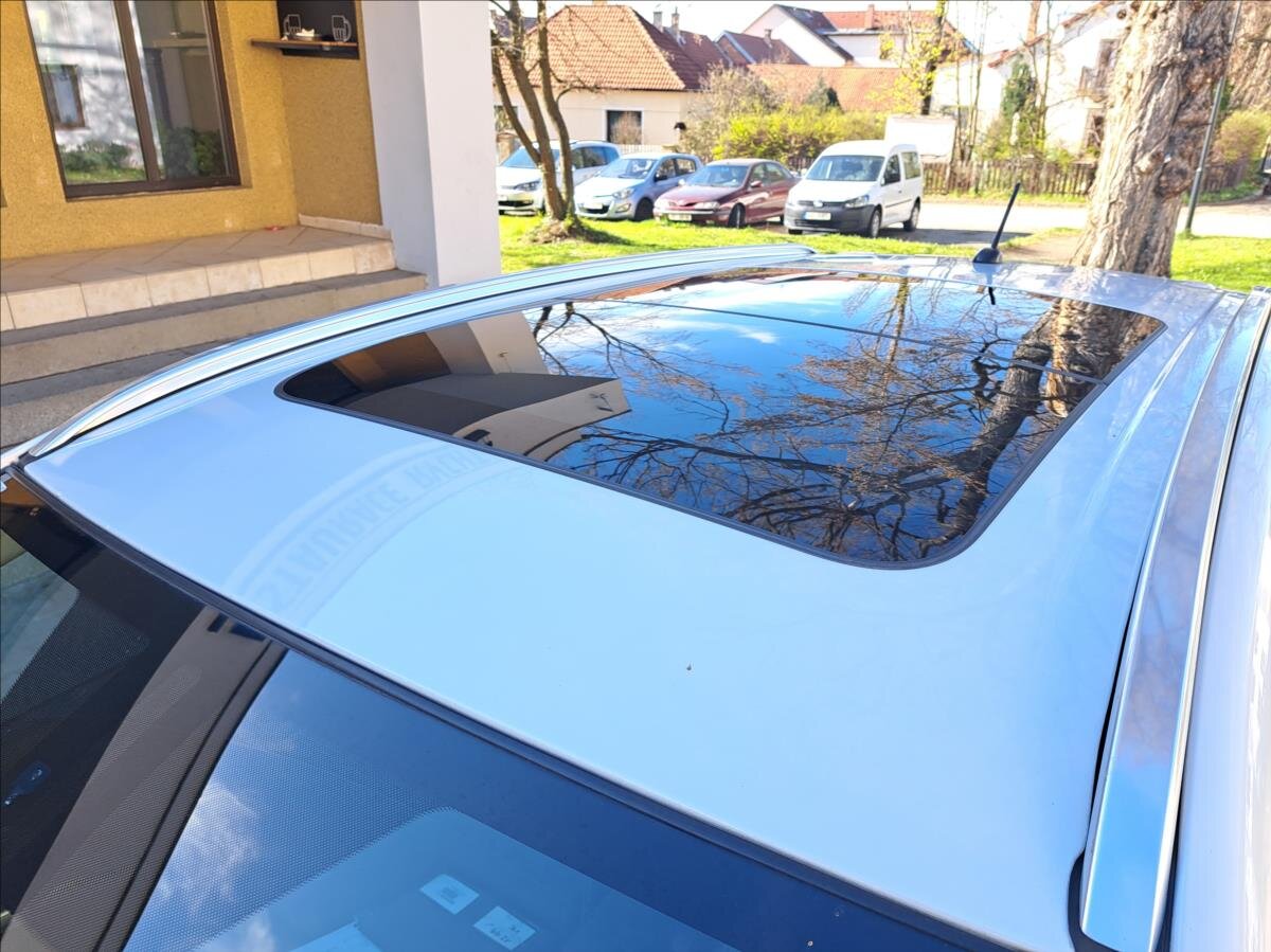 Suzuki SX4 S-Cross Hatchback 1,6 l 88 kw