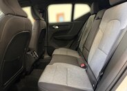Volvo XC40 SUV / Terénní 2,0 l 120 kw