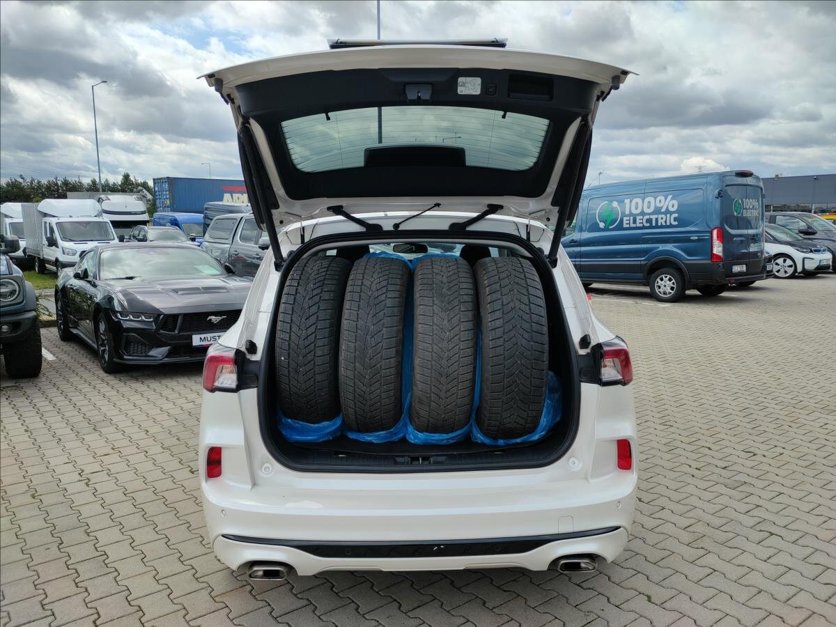 Ford Kuga SUV / Terénní 2,0 l 140 kw