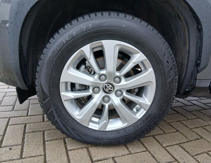 Toyota Yaris Cross SUV 1,5 l 68 kw