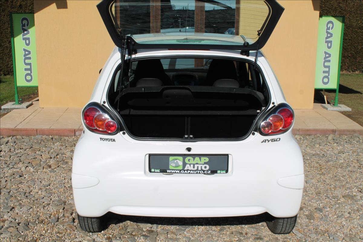 Toyota Aygo Hatchback 998,0 50 kw