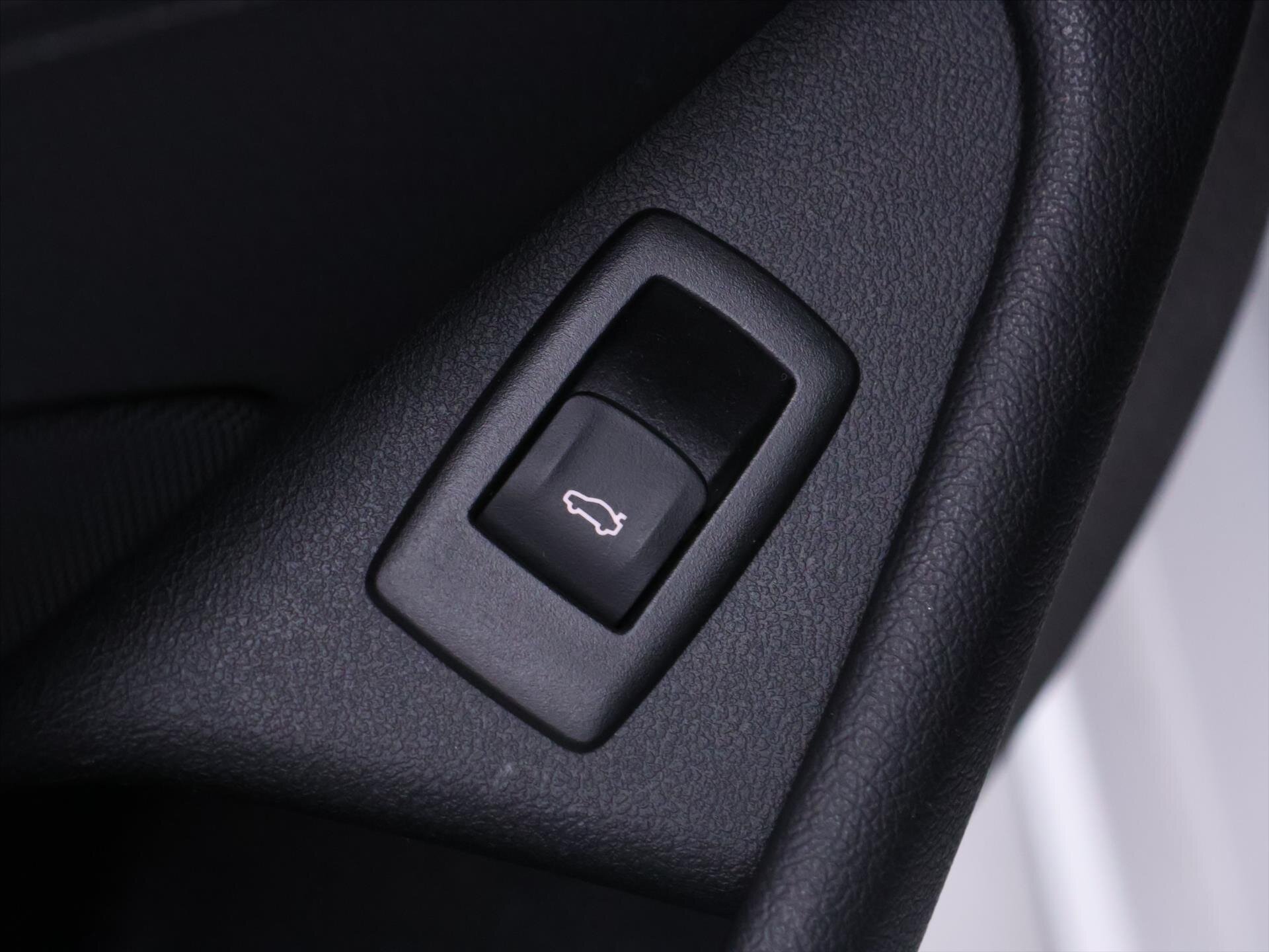 BMW Řada 5 Sedan / Limuzína 3,0 l 250 kw