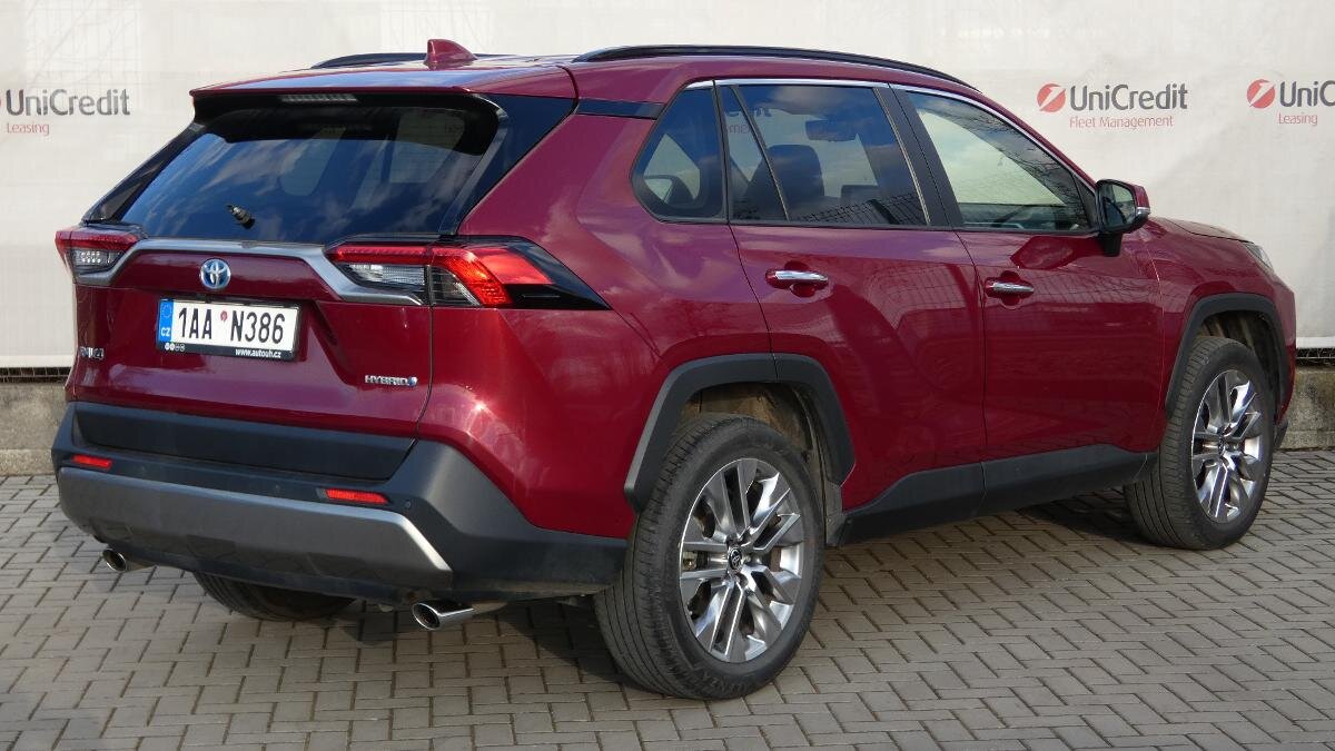 Toyota RAV4 SUV / Terénní 2,5 l 131 kw