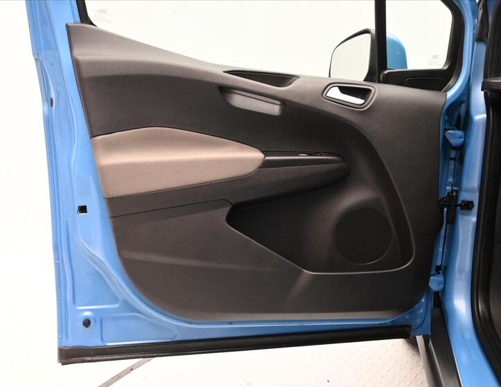 Ford Tourneo Courier 22