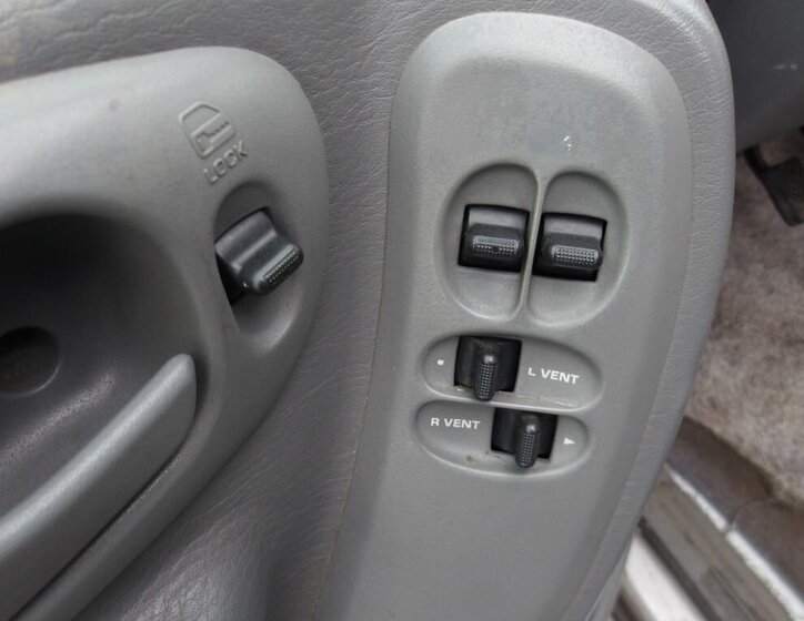 Chrysler Voyager MPV 2,5 l 105 kw