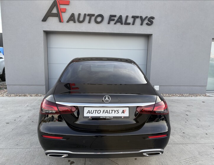 Mercedes-Benz Třídy E 7