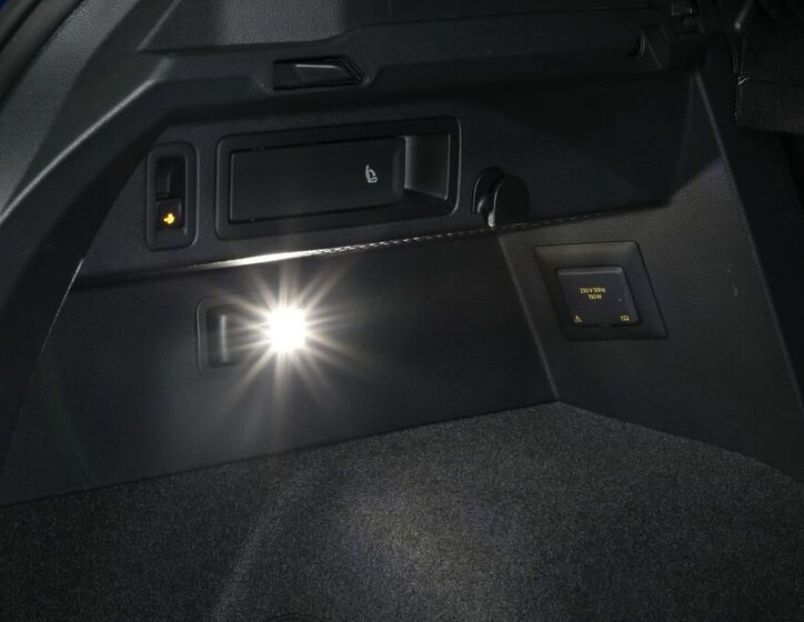 Volkswagen Tiguan SUV 2,0 l 235 kw