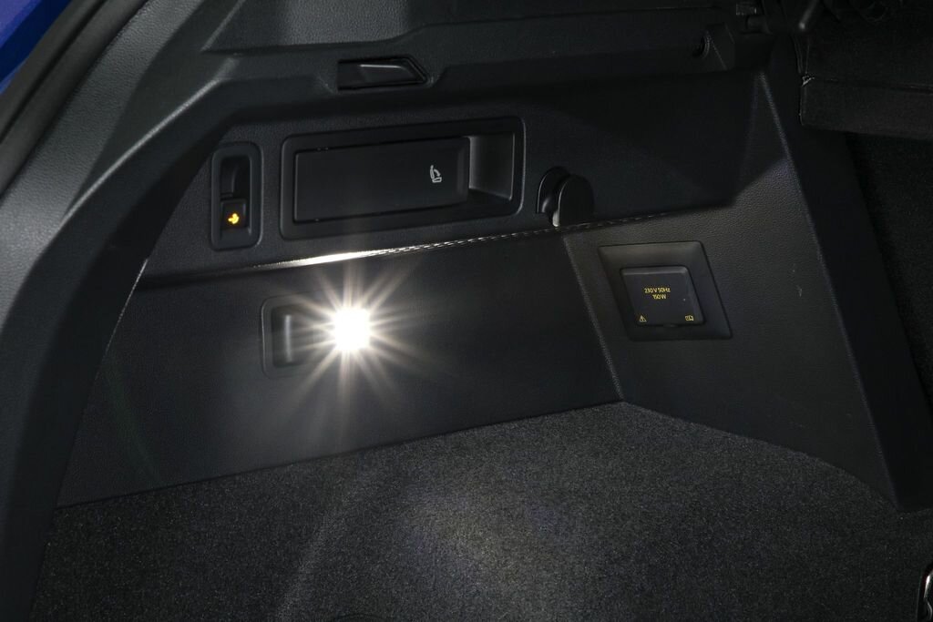 Volkswagen Tiguan SUV 2,0 l 235 kw