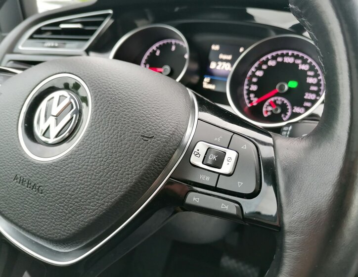 Volkswagen Touran 26