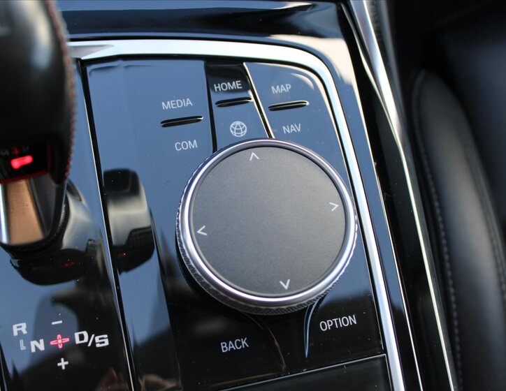 BMW M3 Sedan / Limuzína 3,0 l 375 kw