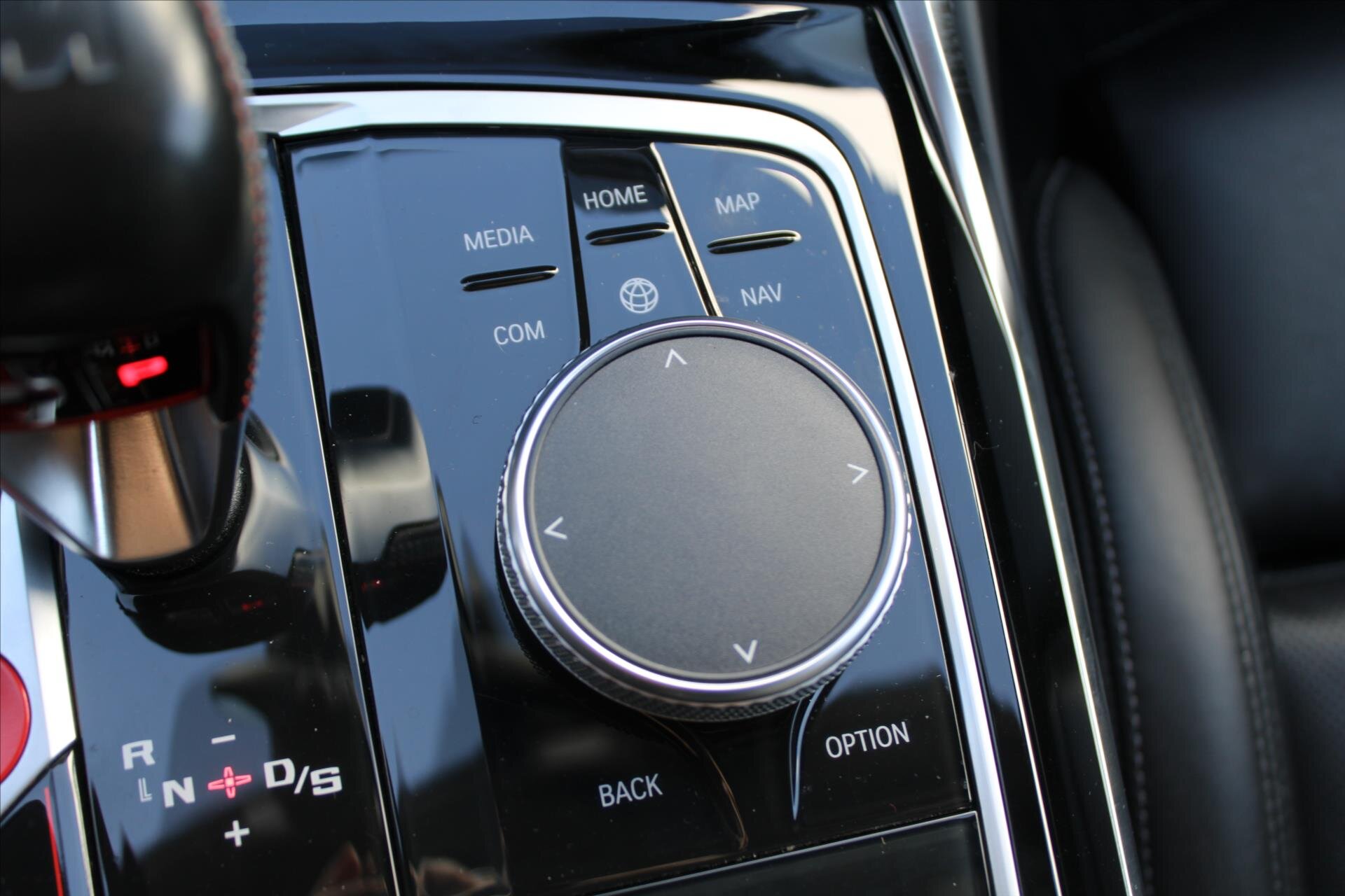 BMW M3 Sedan / Limuzína 3,0 l 375 kw