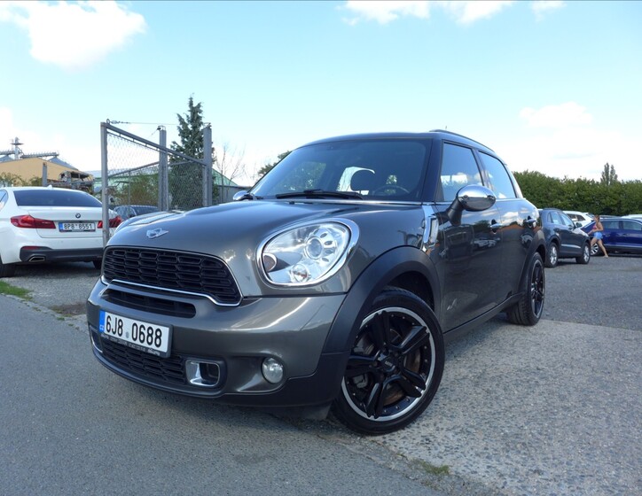 Mini Countryman 1