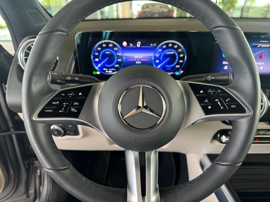 Mercedes-Benz EQB SUV / Terénní 0,0 168 kw