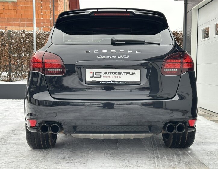 Porsche Cayenne 7