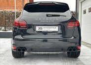 Porsche Cayenne 7