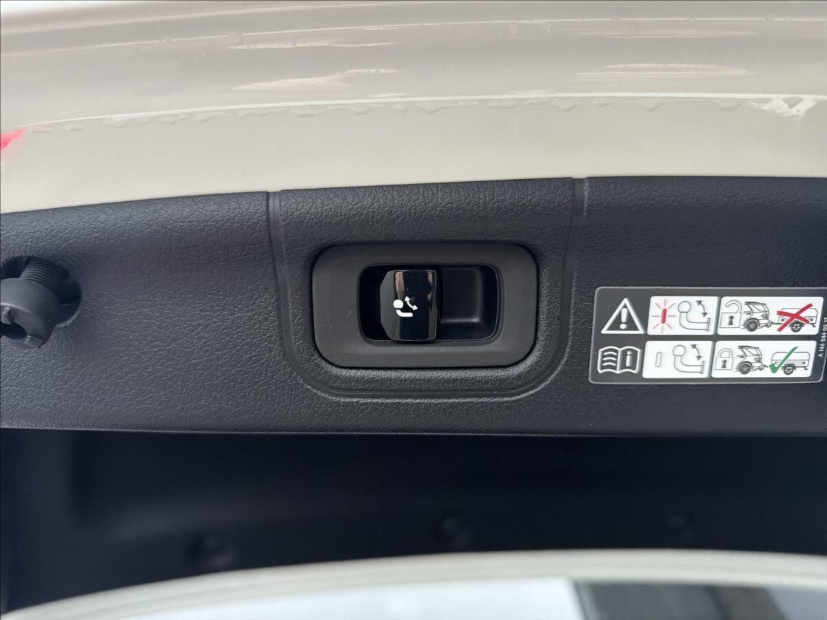 Mercedes-Benz Třídy C Sedan / Limuzína 2,0 l 145 kw