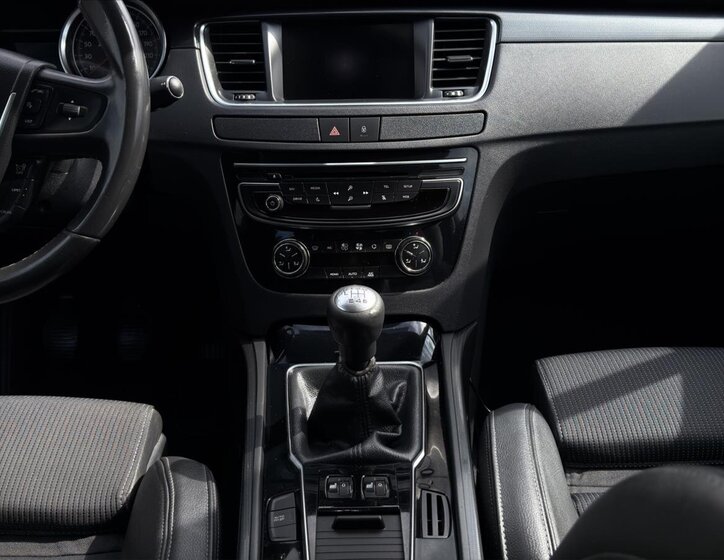 Peugeot 508 Sedan / Limuzína 2,0 l 120 kw