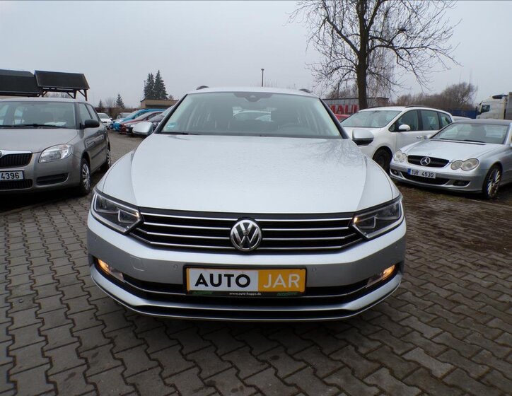 Volkswagen Passat Kombi 1,6 l 88 kw