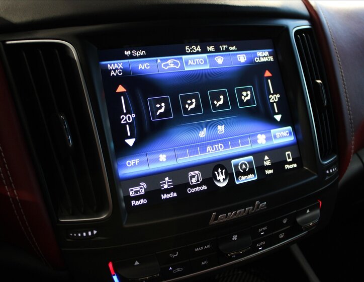 Maserati Levante SUV / Terénní 3,0 l 316 kw